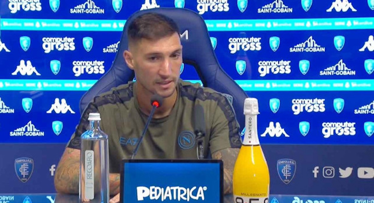 Politano in conferenza stampa: "Conte all'intervallo si è fatto sentire"