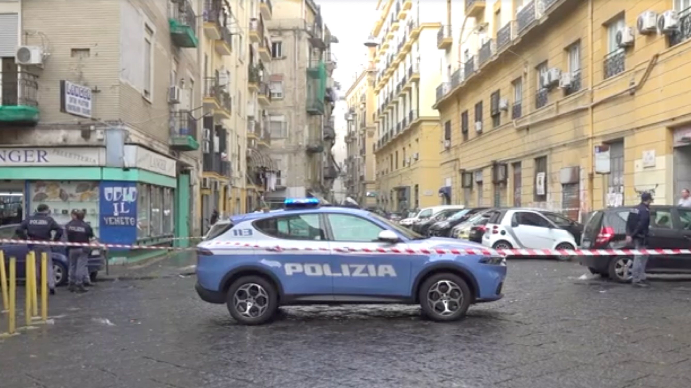 Sparatoria nella notte a Napoli, chi era il ragazzo ucciso: Emanuele aveva 15 anni