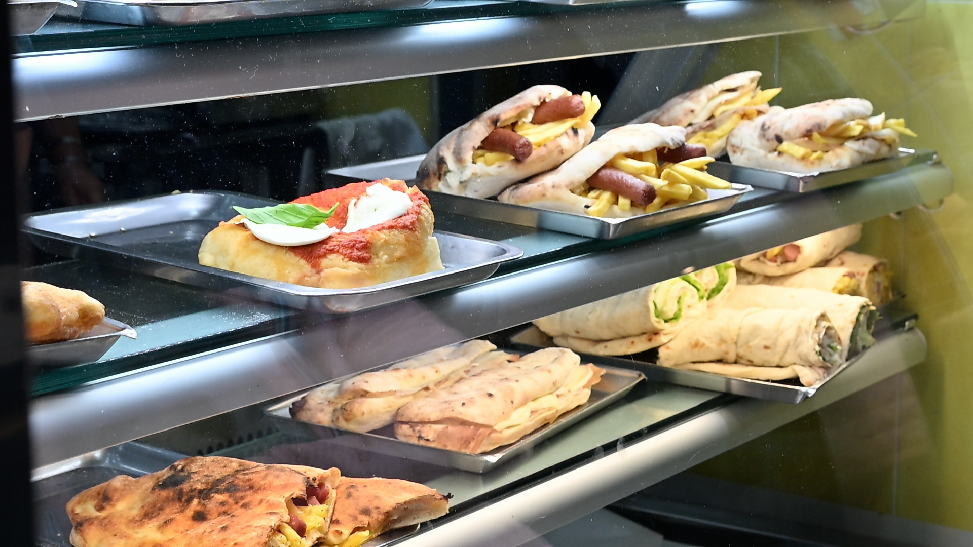 Non solo pizzeria ma anche rosticceria